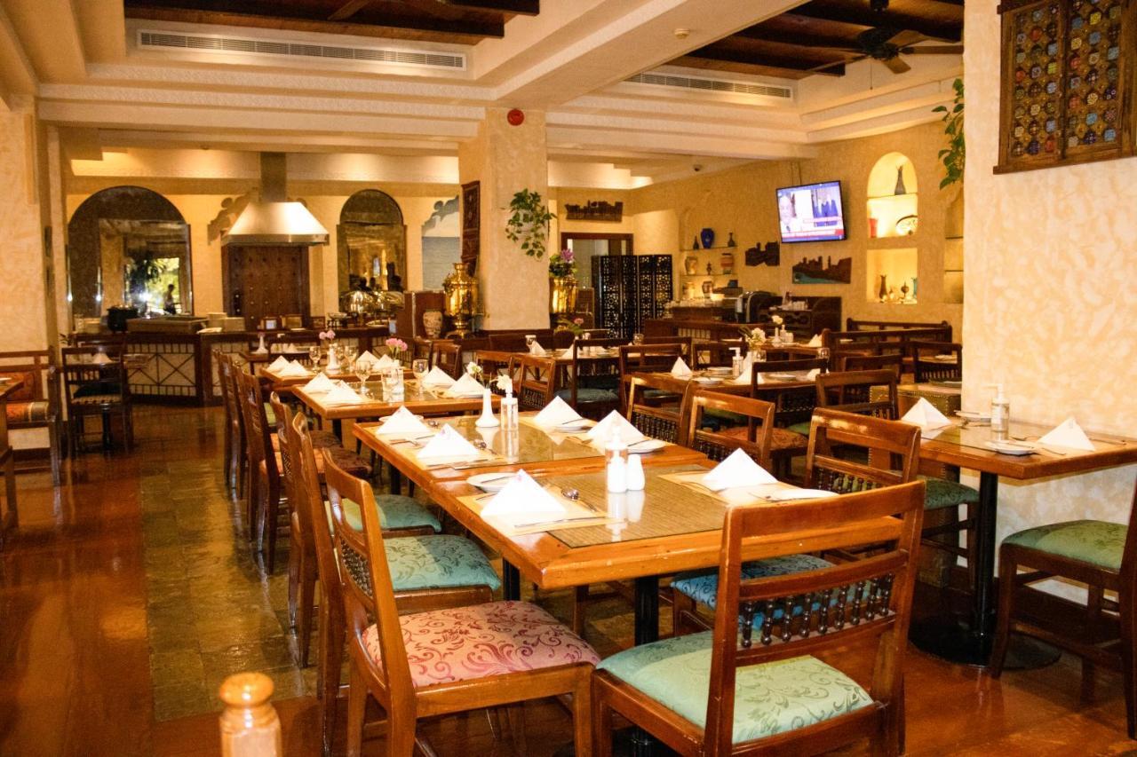 Delmon International Hotel Manama Eksteriør bilde