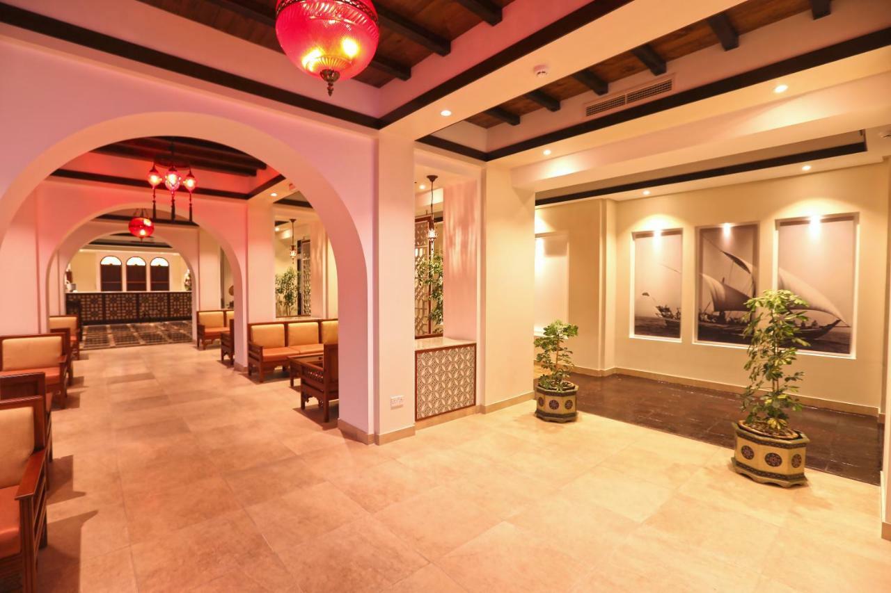 Delmon International Hotel Manama Eksteriør bilde